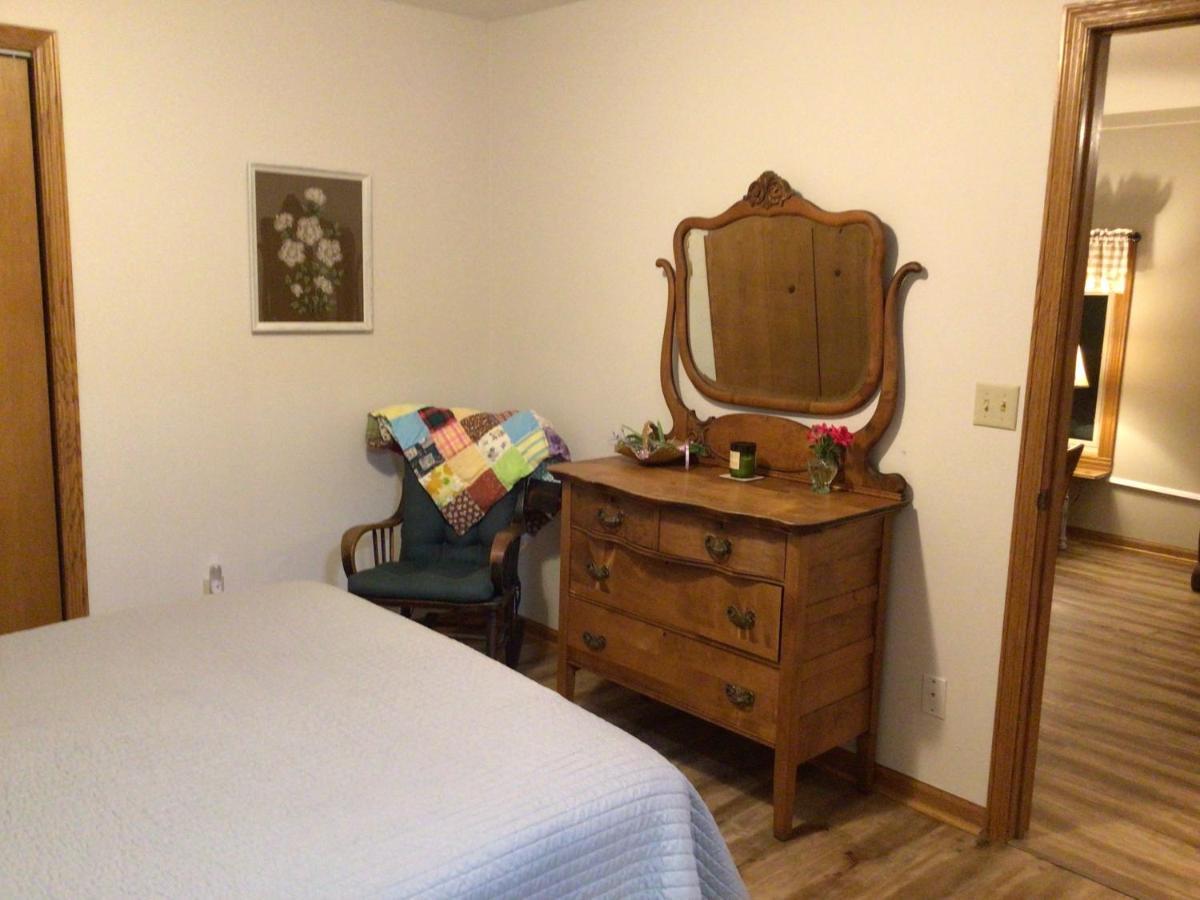 Big Hollow Guest House Spring Green Extérieur photo